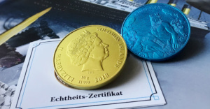 Titanmünzen: Licht färbt Münzen bunt | MDM-Münzenblog